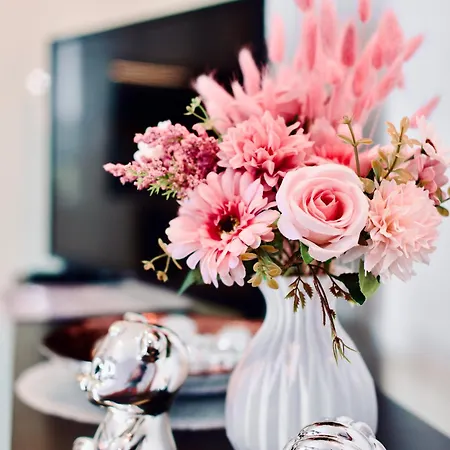 Charming Near The Center *